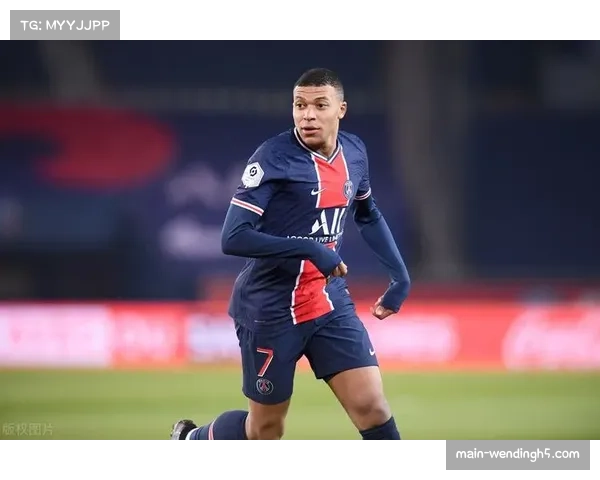 里昂与巴黎一役VAR多次未介入 裁判技术人员称决定可理解